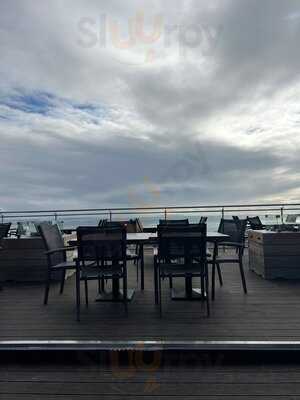 Verso Rooftop Lounge