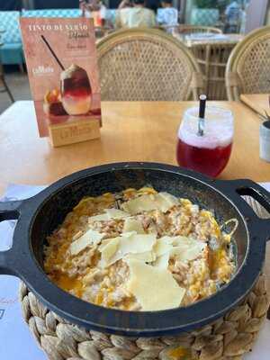 La Mafia Se Sienta A La Mesa - Parque Das Nações