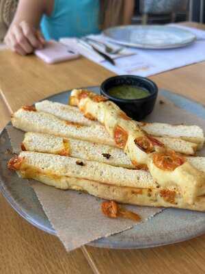 La Mafia Se Sienta A La Mesa - Parque Das Nações