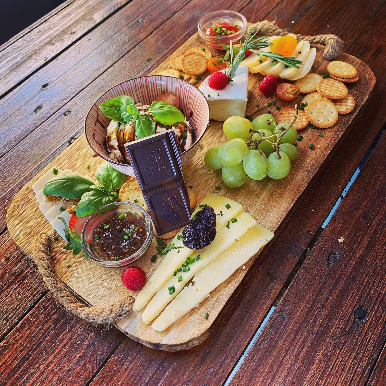 Casta - Food & Wine