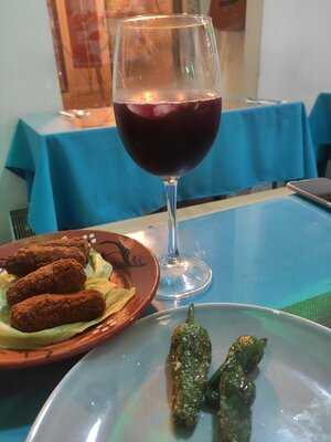 Manu Restaurante & Tapas Bar