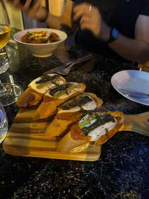 Restaurante Ember E Bar