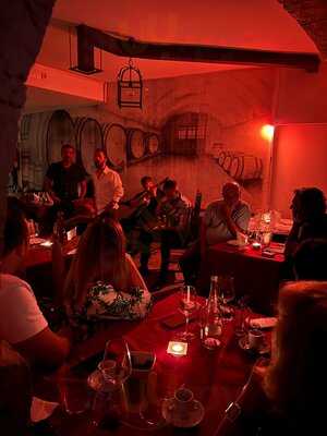 Restaurante De Fado - Adega Dos Fadistas