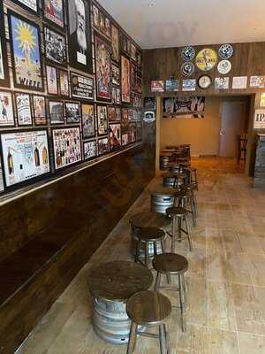 Papillon Craft Beer Bar