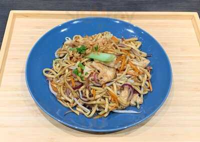 Ludan Noodle Bar & Asian Fusion