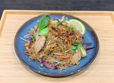 Ludan Noodle Bar & Asian Fusion