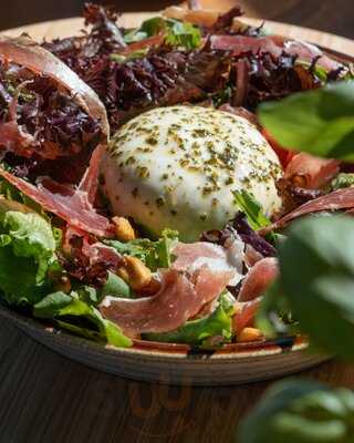 Naval Guest House & Bistrô