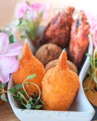 Naval Guest House & Bistrô