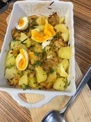 Restaurante à Narcisa