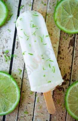 Atelier Mobleu & The Wine Cellar Porto