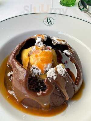 Bougain Restaurant & Garden Bar