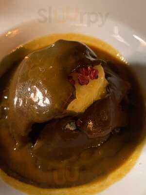 Bougain Restaurant & Garden Bar