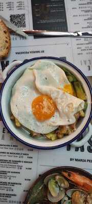 L-tasca By Maria Peixeira