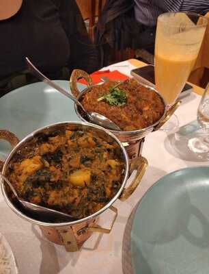 Yak And Yeti Alcantara