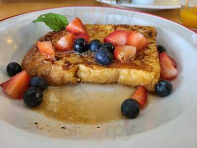 Story | Brunch & Cocktails