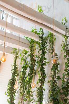 Story | Brunch & Cocktails