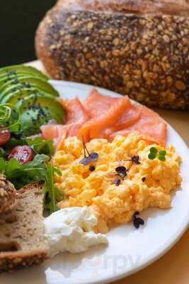 Story | Brunch & Cocktails