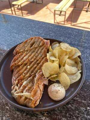 Têt-à-têt - Food And Drinks