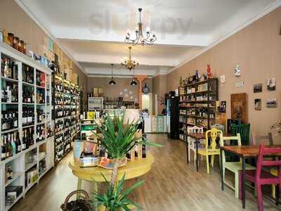 Momentos Wine & Cheese