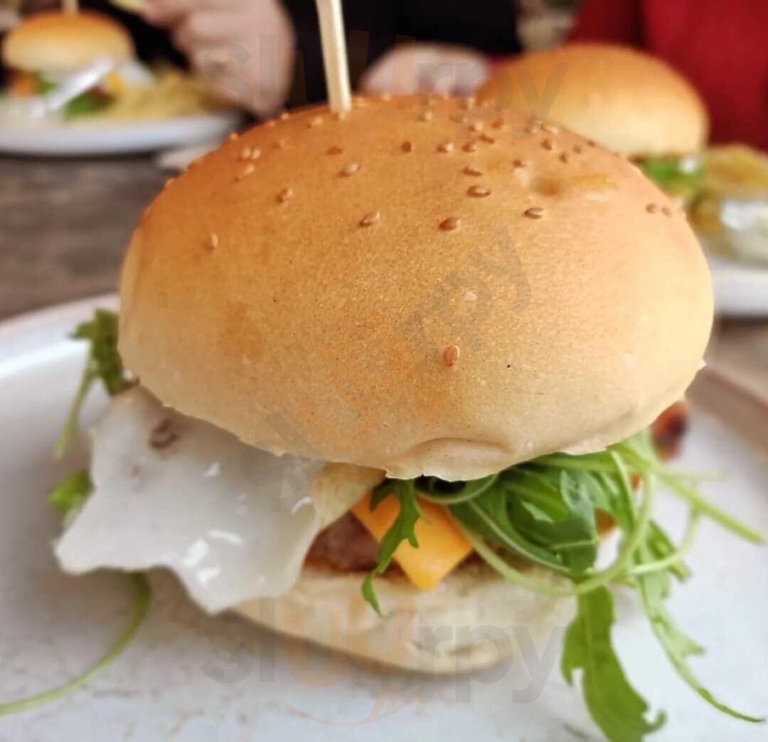 Pausa'qui - Café & Tapas