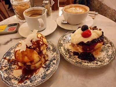 Breakfast Lovers Alfama