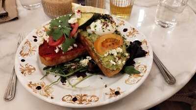 Breakfast Lovers Alfama