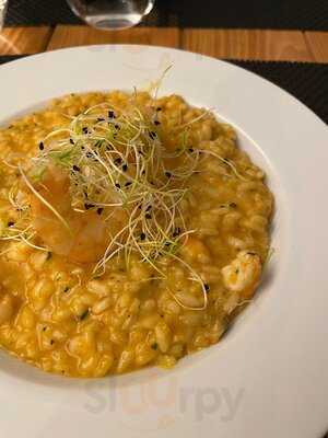 .com Sabores Pizzaria & Restaurante