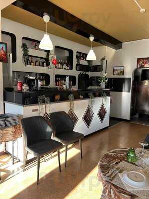 Tikka & Talk Indian Restaurant Bar