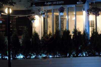 Alexander Restaurant & Bar