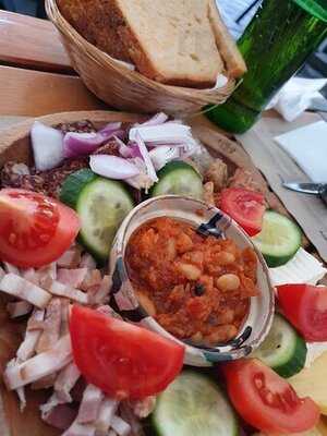 La Ceaun - Piata Sfatului