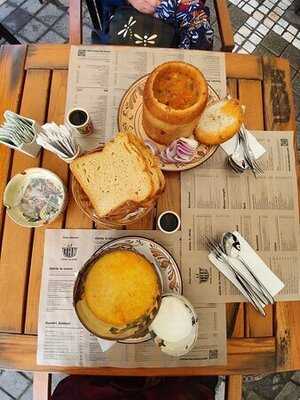 La Ceaun - Piata Sfatului