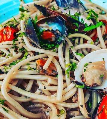 Dai Mattoni Restaurant & Wine Bar