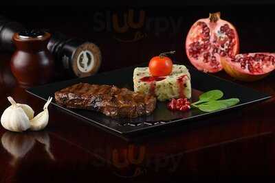 Seven Inn Bar & Grill