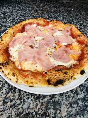 Il Peperoncino La Pizzeria