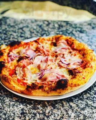 Il Peperoncino La Pizzeria