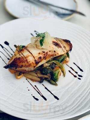 Ginger Sushi Bar & Lounge