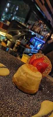 Ginger Sushi Bar & Lounge