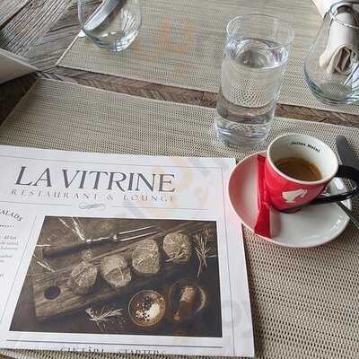 La Vitrine Restaurant & Lounge
