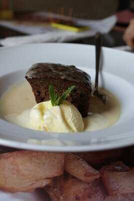 Hanu' Berarilor Casa Elena Lupescu