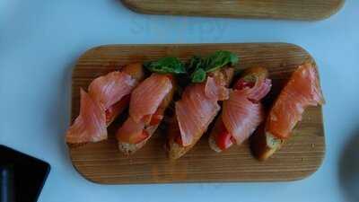 Lavender Cafe & Wine Bar