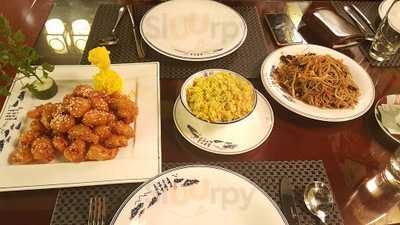 Green Saloon Pub&grill