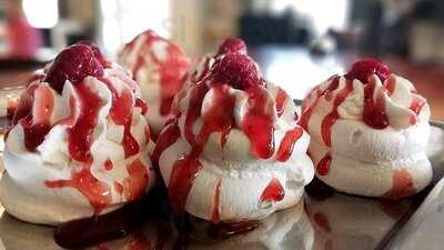 Luiza Tante Cofetarie & Patiserie Traditionala