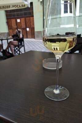 Le Sommelier Wine Bar & Brasserie