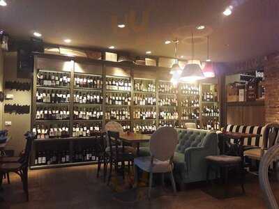 Le Sommelier Wine Bar & Brasserie