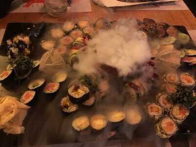 Yoshi Sushi And Teppanyaki