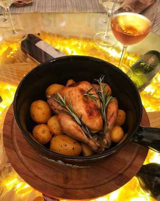 Spago Restaurant & Lounge