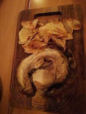 Gusteria Boutique Bistro