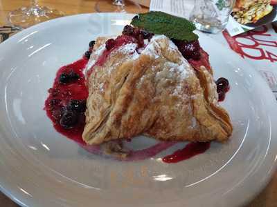 Hanu' Berarilor Casa Oprea Soare