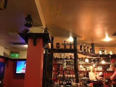 White Horse Pub & Restaurant