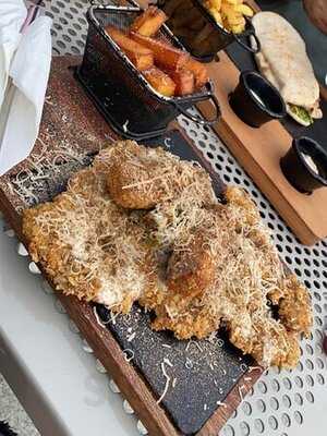 Linea Closer To The Moon